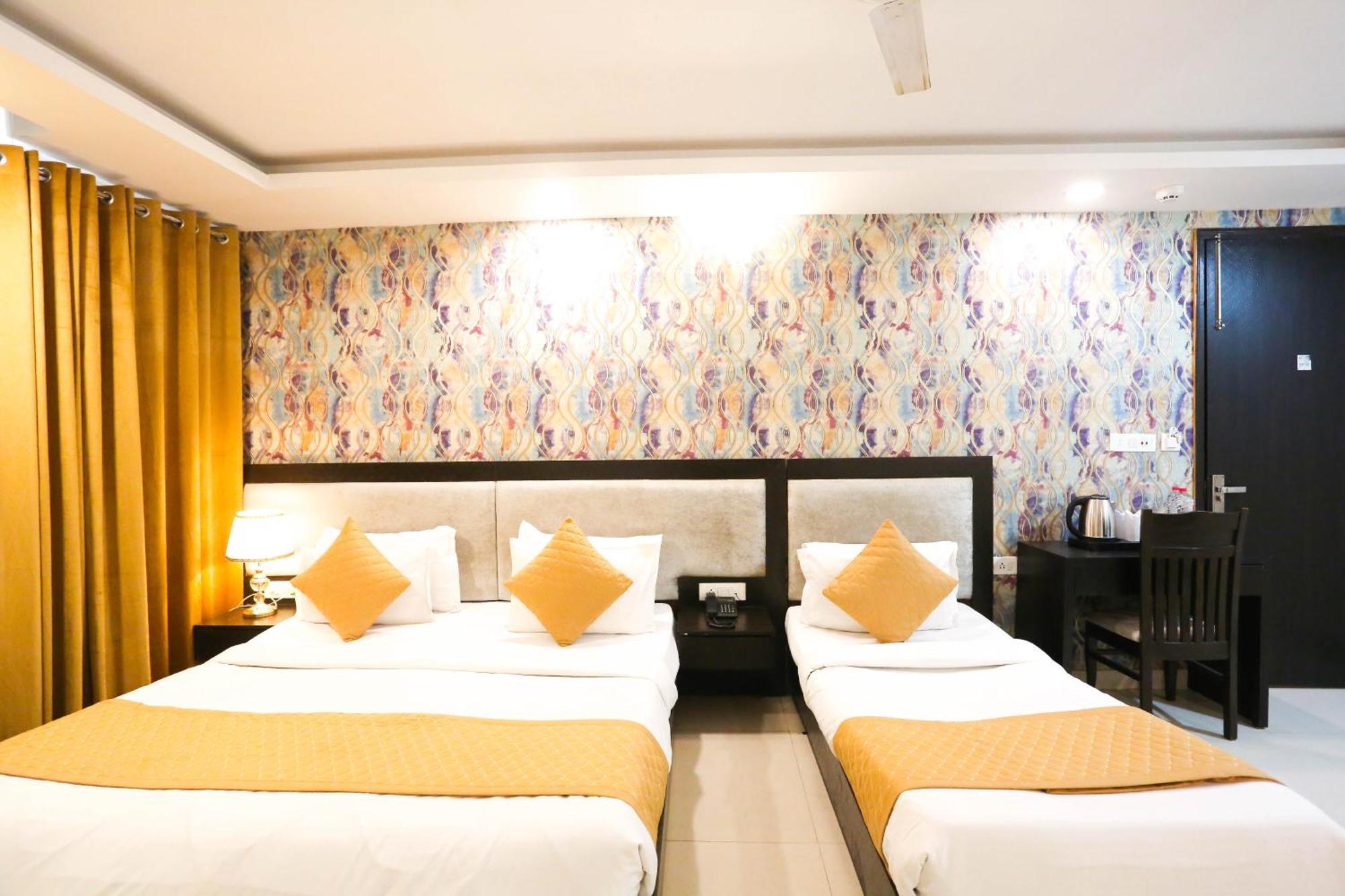 Hotel Aashiyana New Delhi Exteriör bild